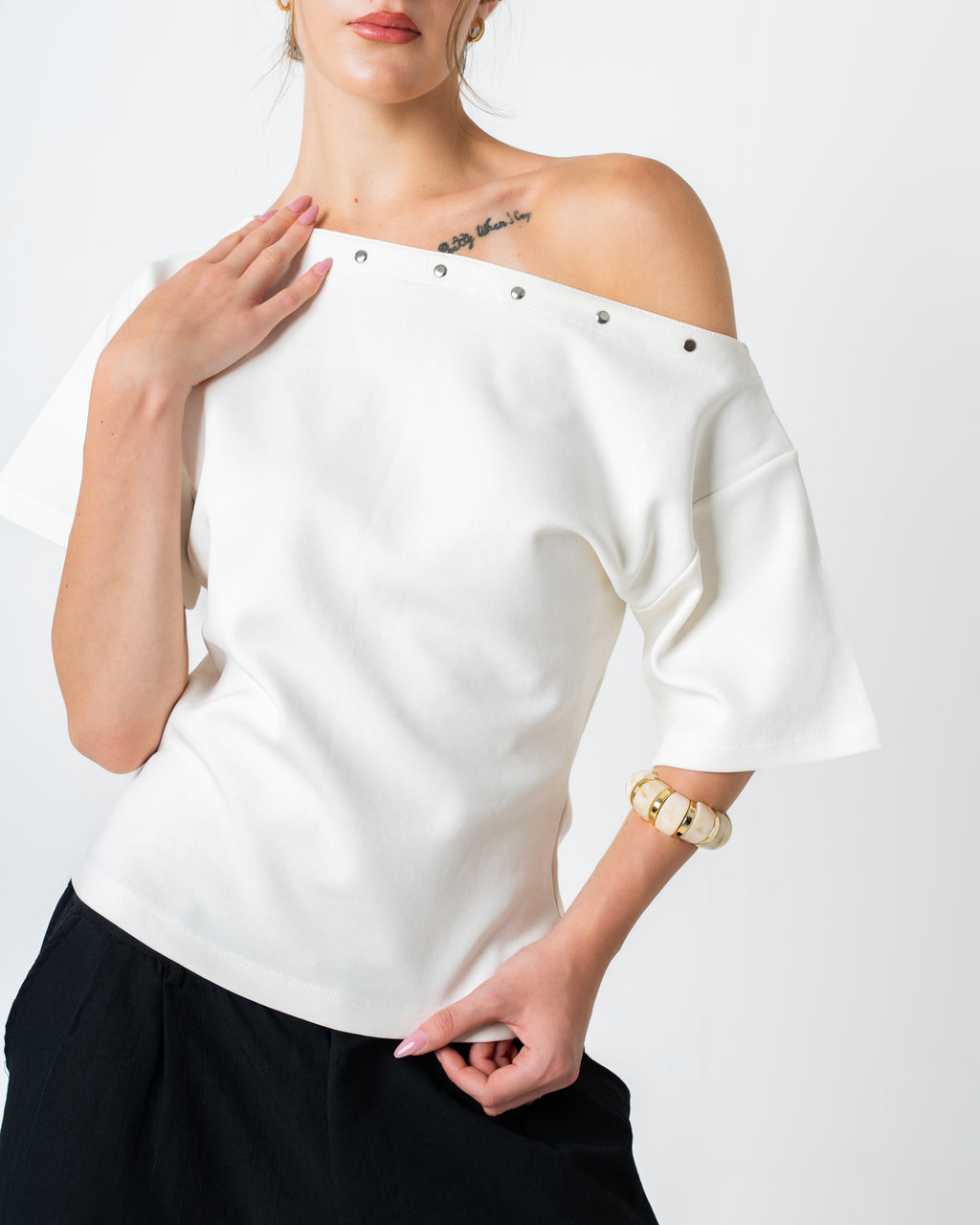 Off Shoulder t-shirt - White